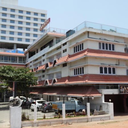 Sea Queen Hotel كاليكوت المظهر الخارجي الصورة