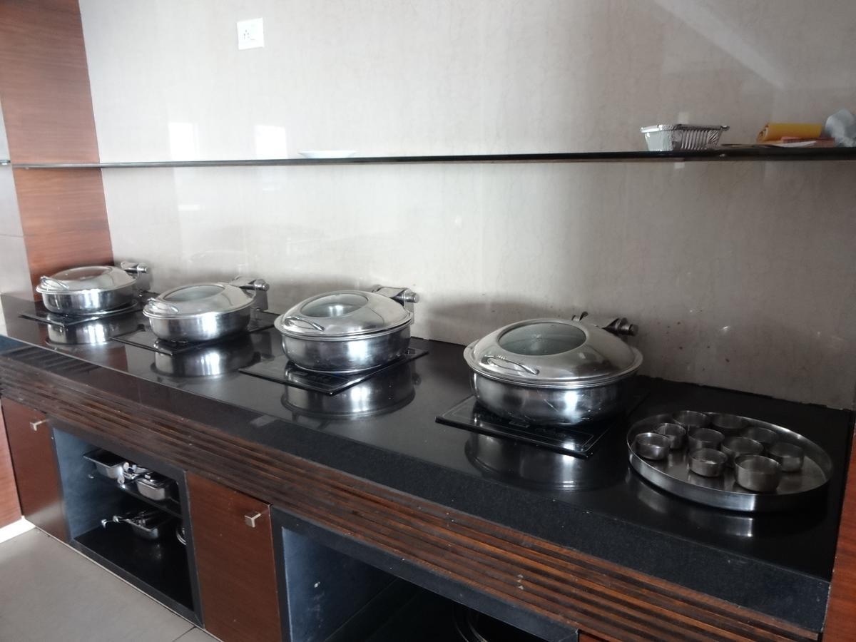 Sea Queen Hotel كاليكوت المظهر الخارجي الصورة